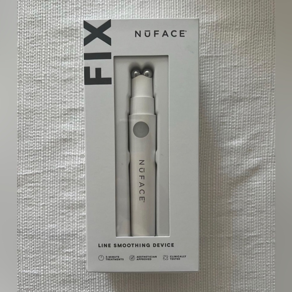 NuFACE FIX Starter Kit Device (Line Smoothing Microcurrent Device)